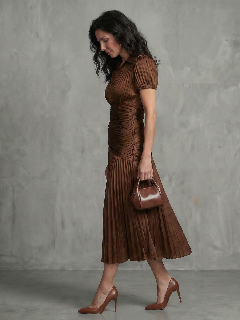 Elegant Pleated Midi Dress with Waistband Detail