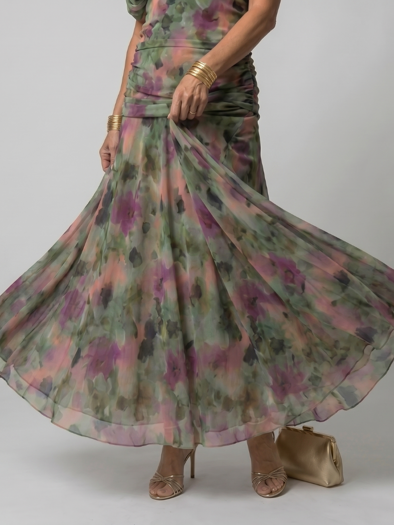 Elegant Flowy Midi Dress Sleeveless Summer Fit