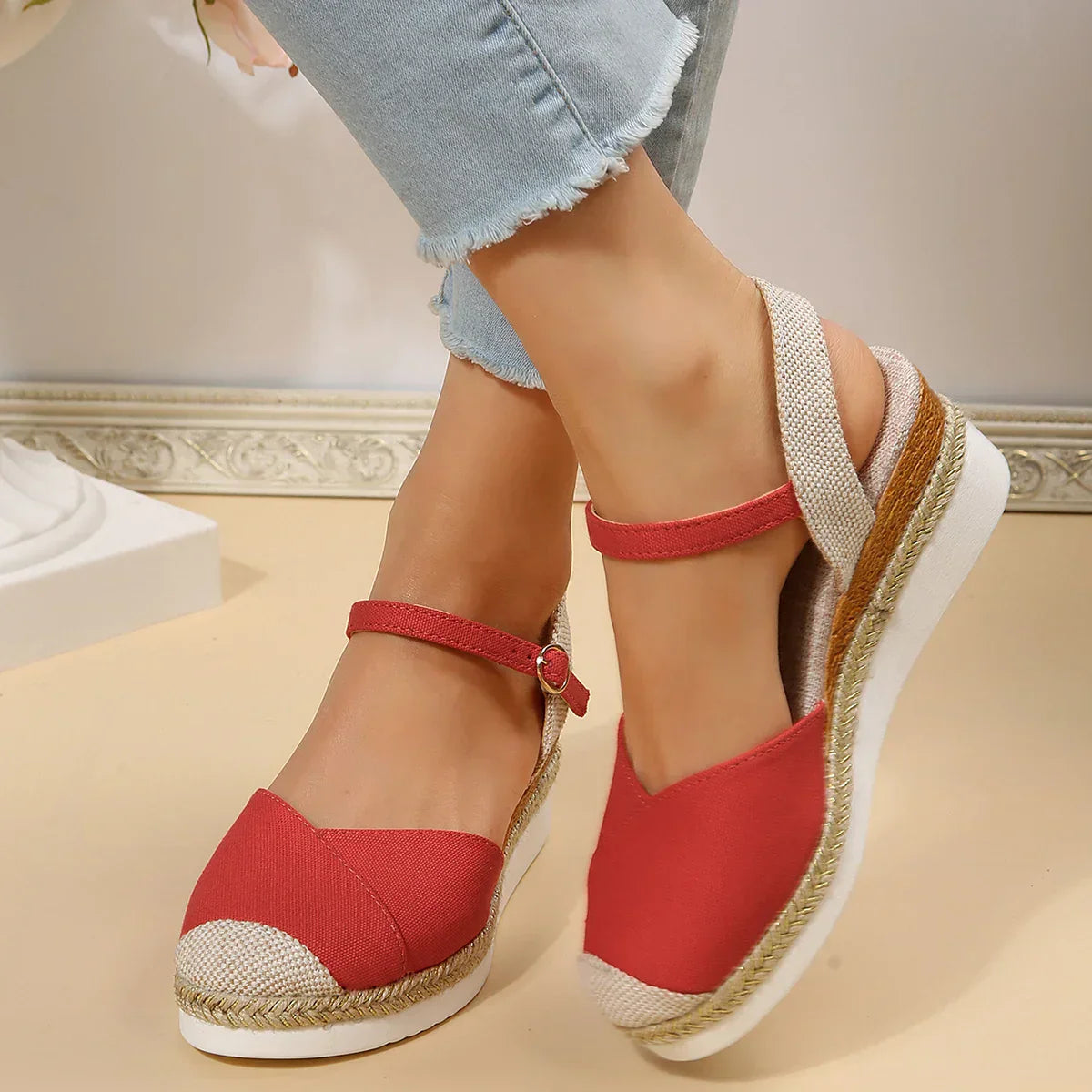 Relaxed Orthopedic Heel Sandals for Summer Comfort