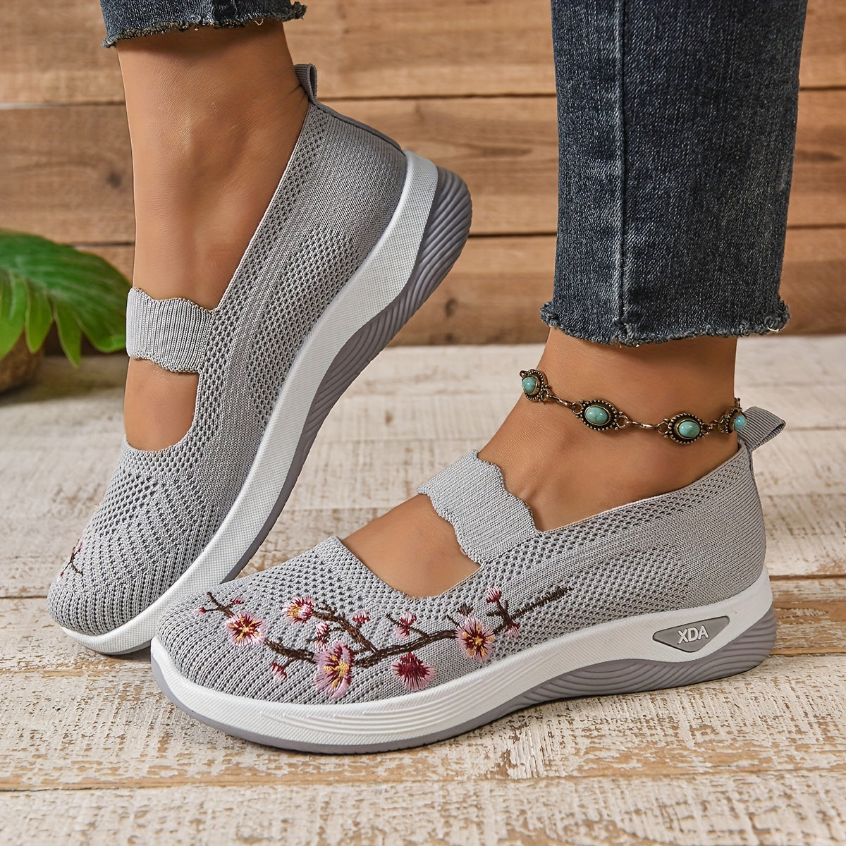 Relaxed Everyday Sandals for Spring Walking Comfort