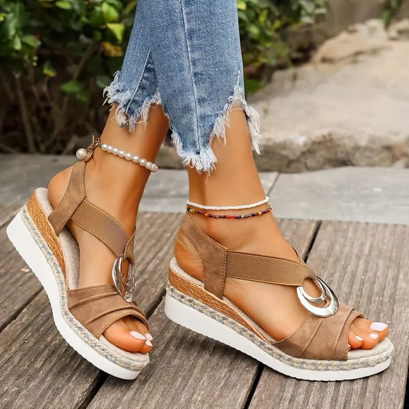 Elegant Strappy Sandals Lightweight Summer Fit
