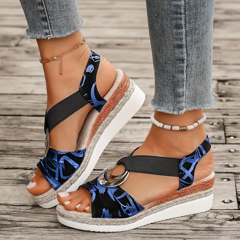 Elegant Strappy Sandals Lightweight Summer Fit